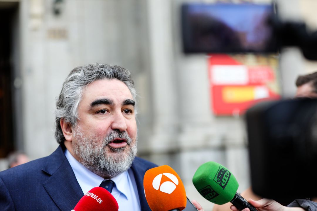 El ministro de Cultura, José Manuel Rodríguez Uribes, responde a los medios a su llegada al acto de presentación del archivo personal de la jurista María Telo Núñez celebrado en el Archivo Histórico Nacional en la Calle Serrano, Madrid (España), a 9 de ma El ministro de Cultura, José Manuel Rodríguez Uribes, responde a los medios a su llegada al acto de presentación del archivo personal de la jurista María Telo Núñez celebrado en el Archivo Histórico Nacional en la Calle Serrano, Madrid (España), a 9 de ma