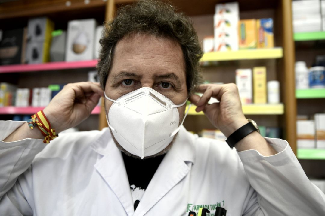 El uso de mascarillas será obligatorio en la vía pública y en espacios cerrados donde no haya distancia mínima El uso de mascarillas será obligatorio en la vía pública y en espacios cerrados donde no haya distancia mínima