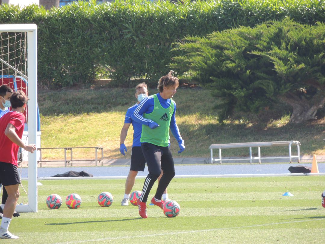 Guti en acción. Guti en acción.