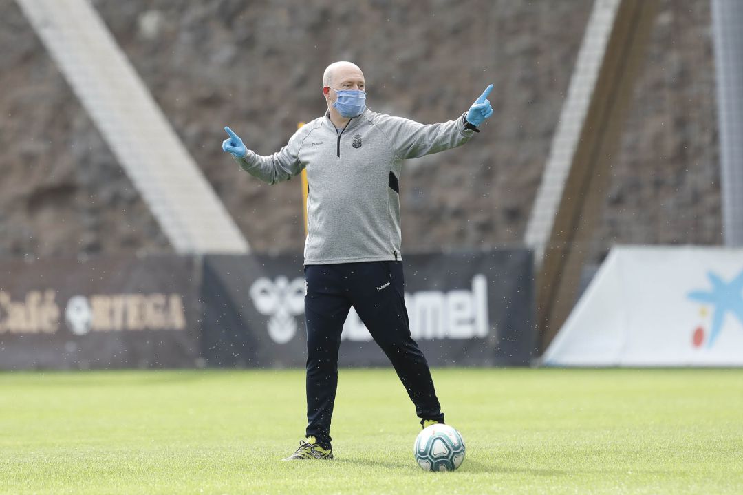 Pepe Mel. Pepe Mel.