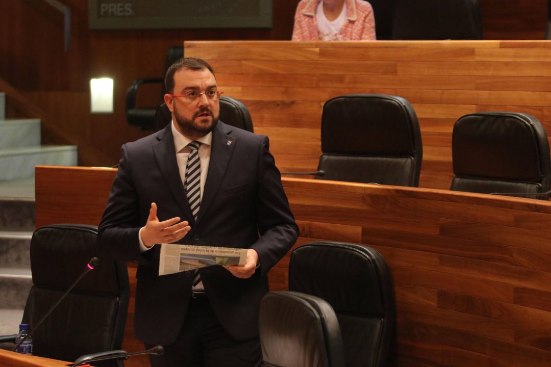 Barbón cree que con la información de la que se dispone hoy, algunas decisiones sobre la gestión de los geriátricos hubieran sido diferentes. Barbón cree que con la información de la que se dispone hoy, algunas decisiones sobre la gestión de los geriátricos hubieran sido diferentes.