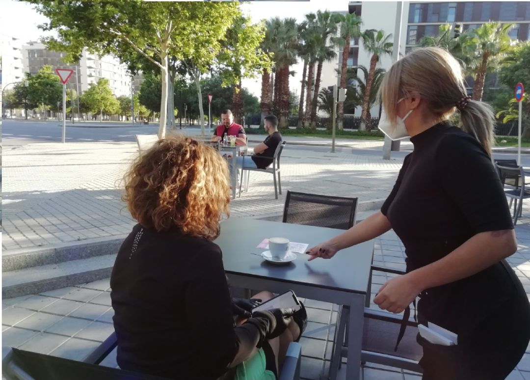 Los negocios hosteleros de la provincia pudieron subir sus persianas, después de dos meses, el pasado lunes Los negocios hosteleros de la provincia pudieron subir sus persianas, después de dos meses, el pasado lunes