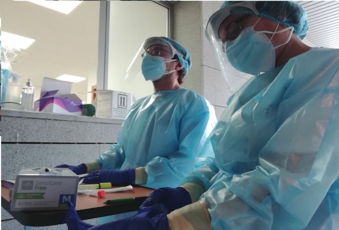 Sanitarios realizan las pruebas PCR en un centro de salud de Castellón Sanitarios realizan las pruebas PCR en un centro de salud de Castellón