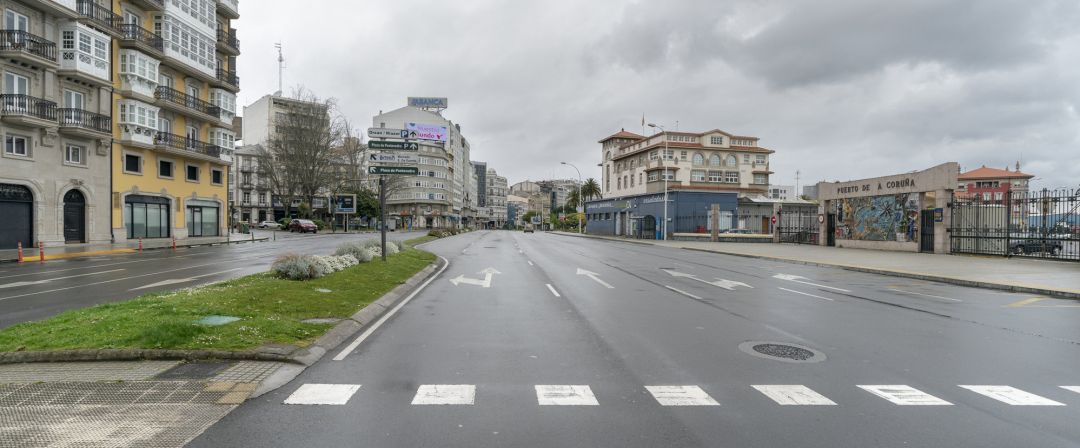 Entorno de la plaza de Ourense, sin coches, por el confinamiento Entorno de la plaza de Ourense, sin coches, por el confinamiento