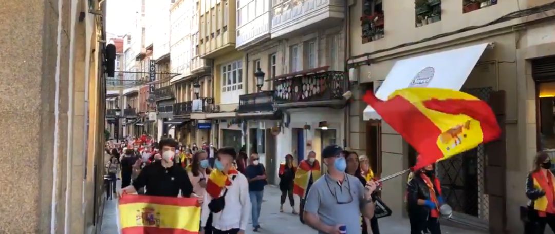Cacerolada contra la gestión del Gobierno de España durante la crisis del coronavirus por las calles de A Coruña Cacerolada contra la gestión del Gobierno de España durante la crisis del coronavirus por las calles de A Coruña
