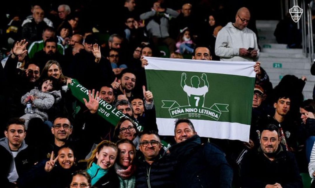 Aficionados del Elche esta temporada en el Martínez Valero Aficionados del Elche esta temporada en el Martínez Valero