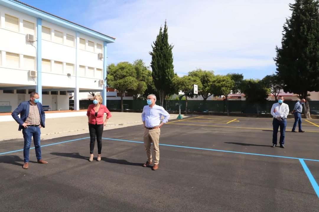 Juan Antonio Cabello durante su visita al CEIP Ciudad de Jerez Juan Antonio Cabello durante su visita al CEIP Ciudad de Jerez