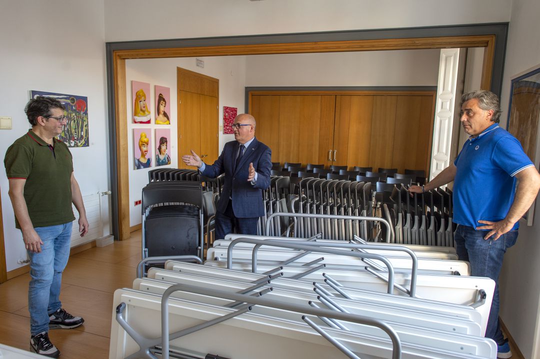 El presidente de la Diputación supervisando la puesta en marcha El presidente de la Diputación supervisando la puesta en marcha