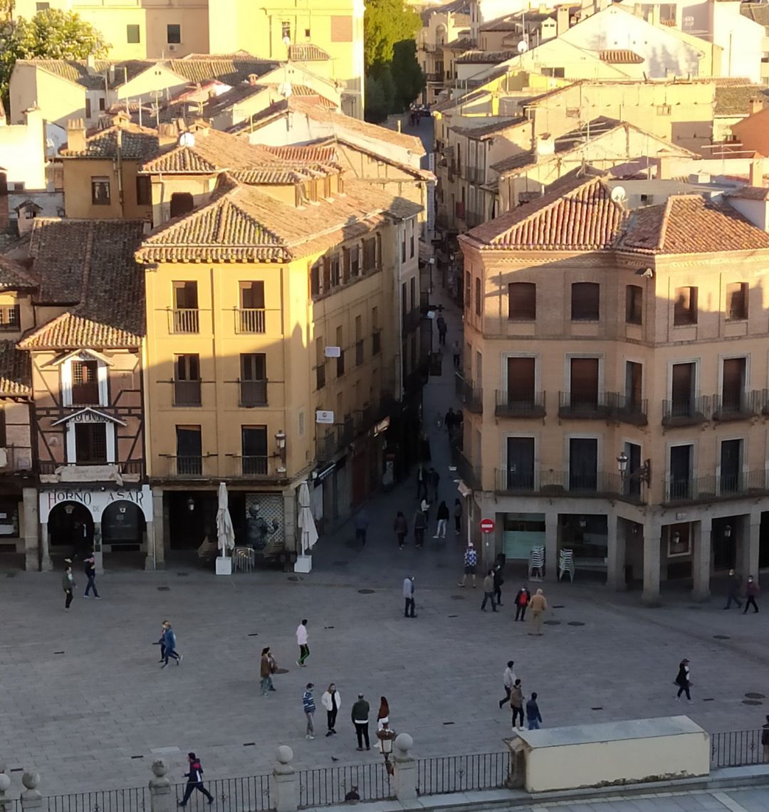 Plaza del Azoguejo de Segovia.
Plaza del Azoguejo de Segovia.