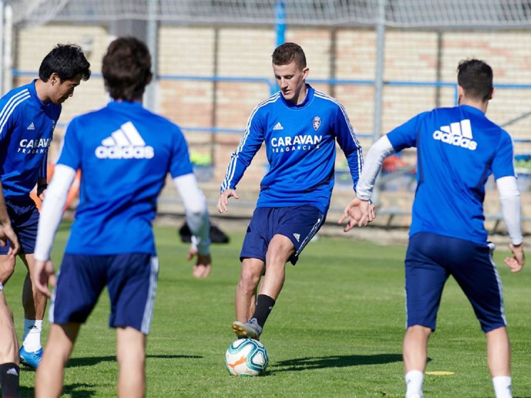 Carlos Nieto entrenándose en la Ciudad Deportiva juntos a varios compañeros Carlos Nieto entrenándose en la Ciudad Deportiva juntos a varios compañeros