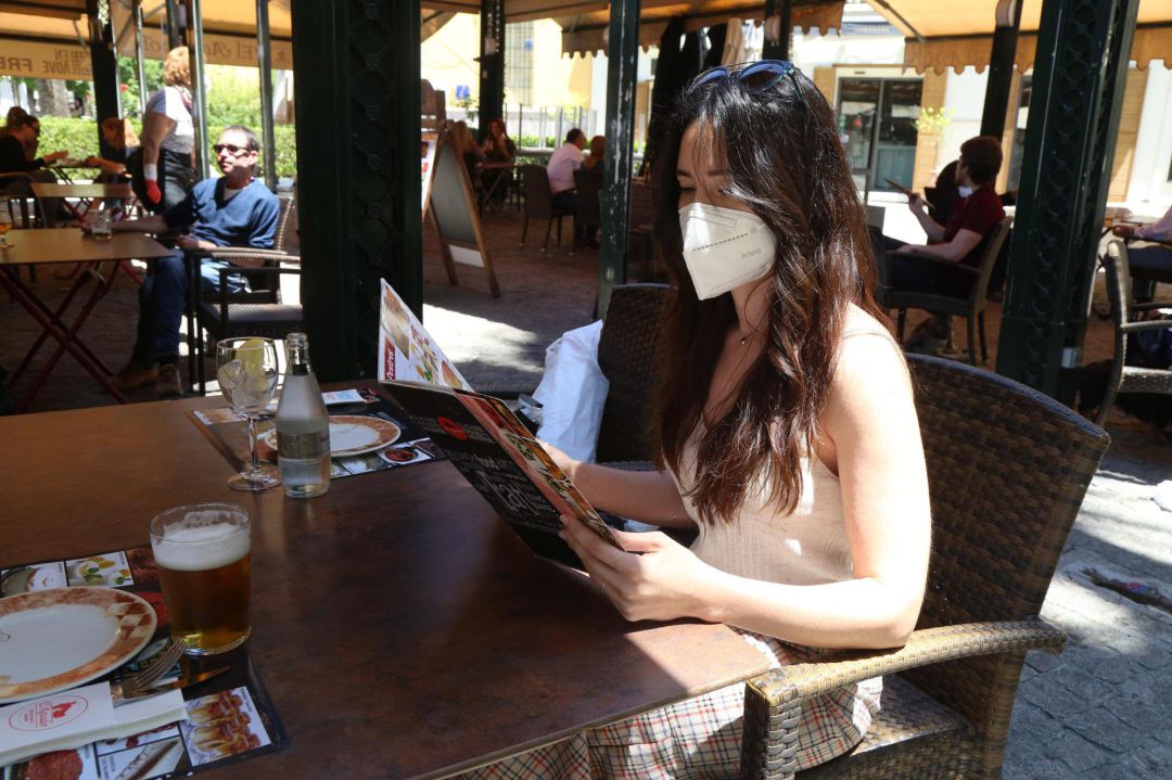Por higiene los restaurantes y bares tendrán que prescindir de la tradicional carta impresa Por higiene los restaurantes y bares tendrán que prescindir de la tradicional carta impresa