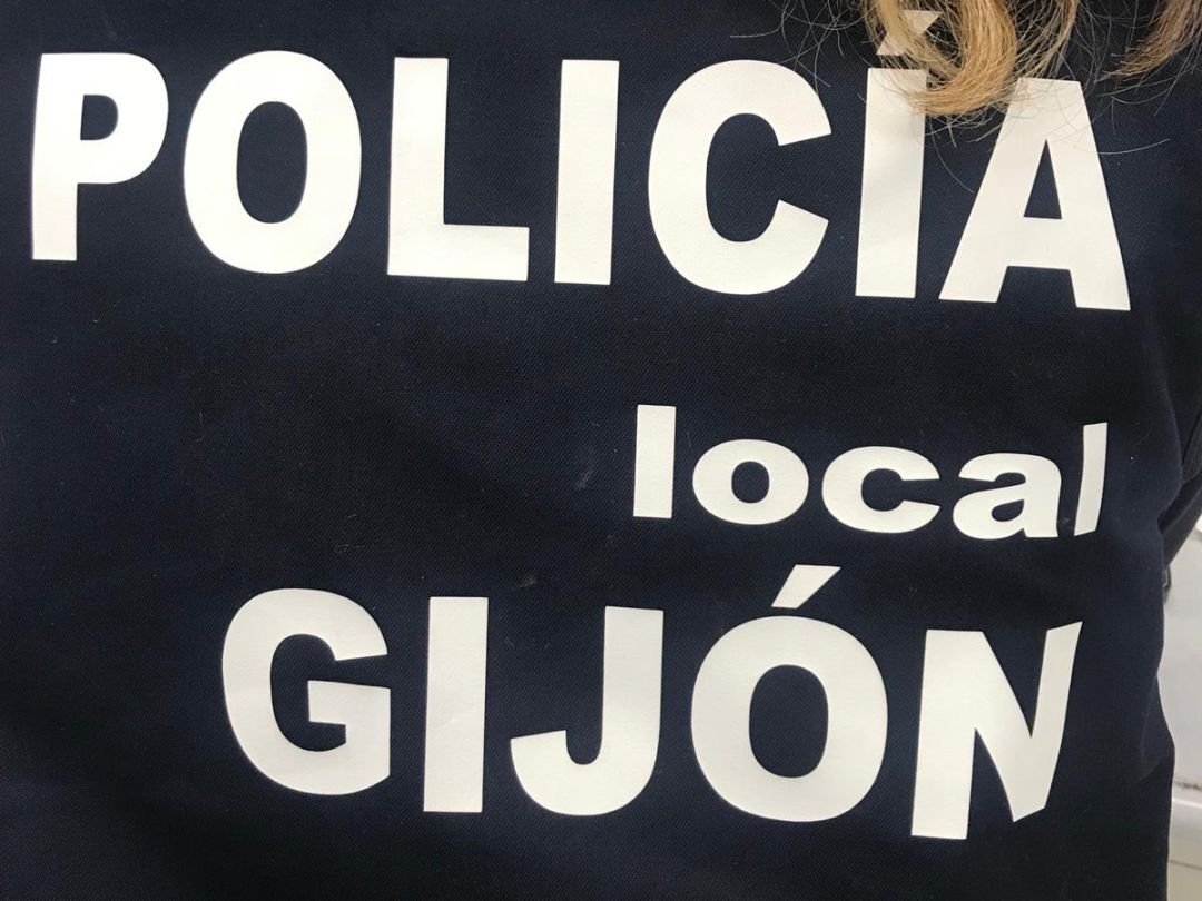 Agente de la Policía Local de Gijón. Agente de la Policía Local de Gijón.