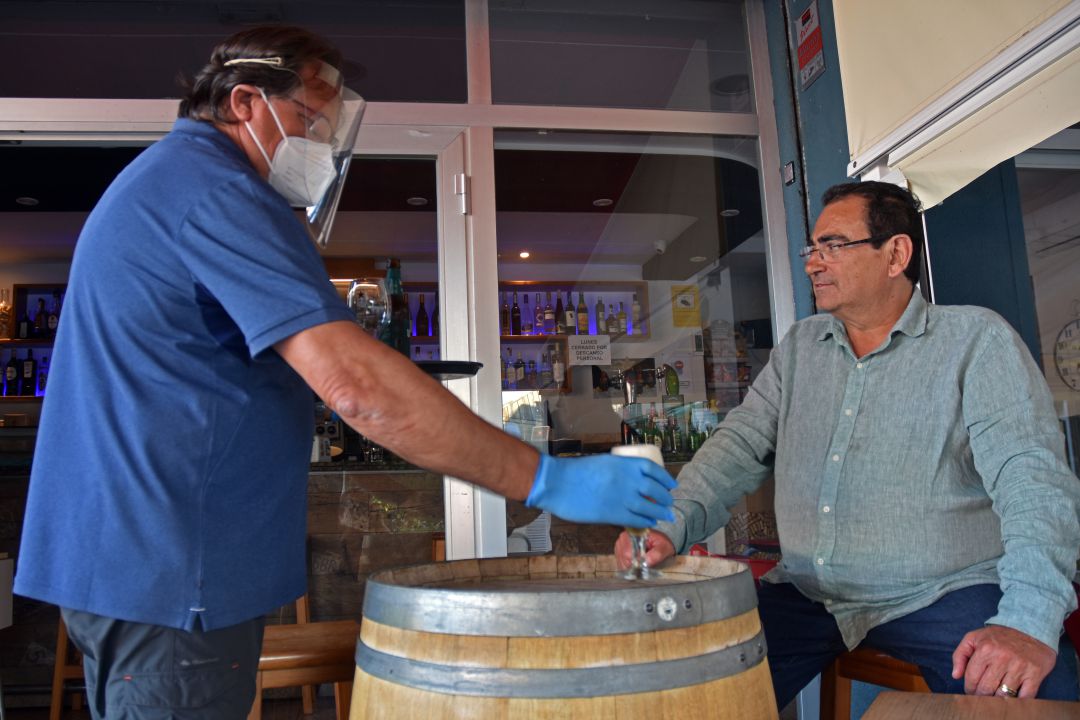 En la 'fase 2' hay una reapertura de comedores de bares y restaurantes En la 'fase 2' hay una reapertura de comedores de bares y restaurantes