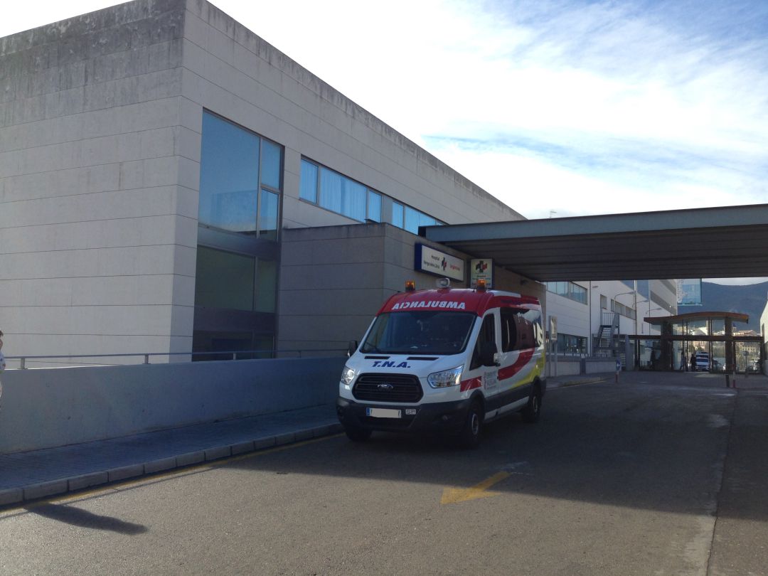 El Virgen de los Lirios es el hospital de referencia en el Departamento de Salud de Alcoy. El Virgen de los Lirios es el hospital de referencia en el Departamento de Salud de Alcoy.