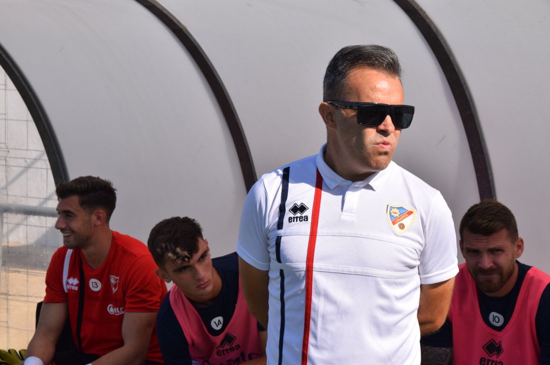Juan Arsenal, entrenador del Linares Deportivo Juan Arsenal, entrenador del Linares Deportivo