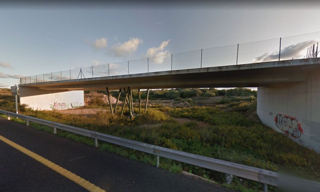 Puentes de la carretera general a medio construir Puentes de la carretera general a medio construir