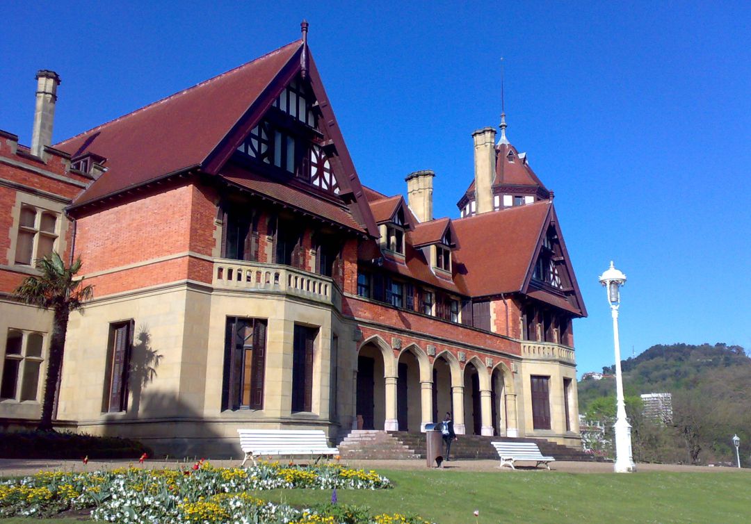 El Palacio Miramar, sede principal de los Cursos de Verano de la UPV El Palacio Miramar, sede principal de los Cursos de Verano de la UPV