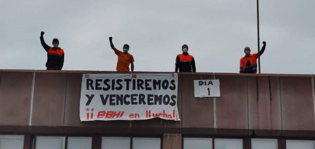 Los trabajadores de la EBHI encerrados. Los trabajadores de la EBHI encerrados.