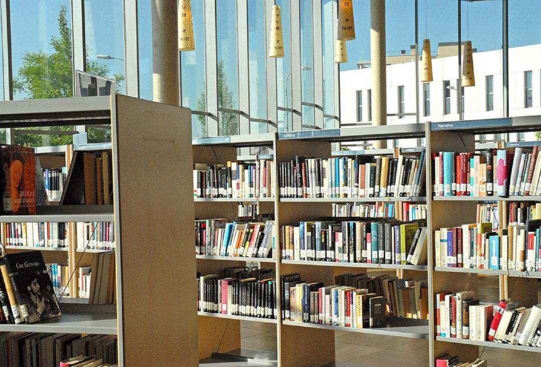 La primera biblioteca que abrirá, aún sin fecha, será la ‘Ana María Matute’ y habrá que ver cuándo lo hacen la de ‘Barrio de la Estación’ y la de ‘Centro Juan Prado’. La primera biblioteca que abrirá, aún sin fecha, será la ‘Ana María Matute’ y habrá que ver cuándo lo hacen la de ‘Barrio de la Estación’ y la de ‘Centro Juan Prado’.