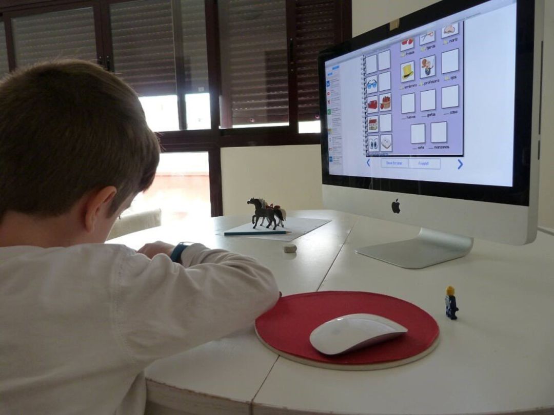 Casi el 50% de las familias compró un dispositivo para que sus hijos asistan a clases online Casi el 50% de las familias compró un dispositivo para que sus hijos asistan a clases online