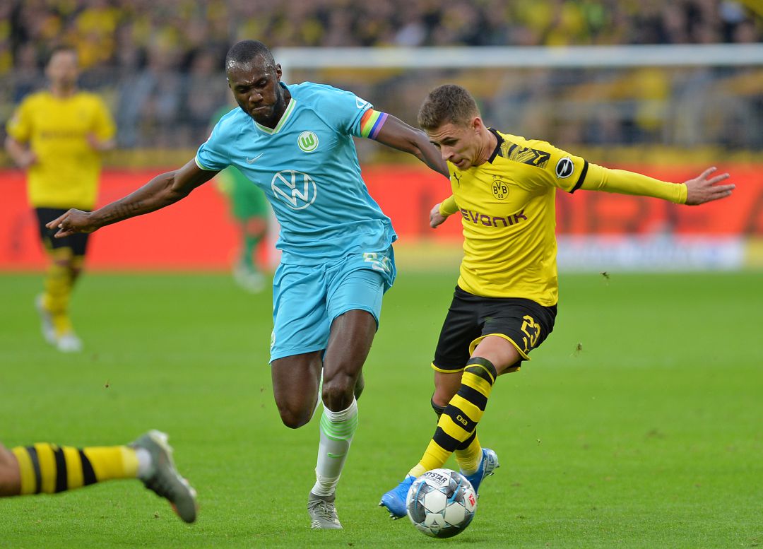 Guilavogui y Thorgan Hazard durante el Borussia Dortmund-Wolfsburgo de la primera vuelta Guilavogui y Thorgan Hazard durante el Borussia Dortmund-Wolfsburgo de la primera vuelta