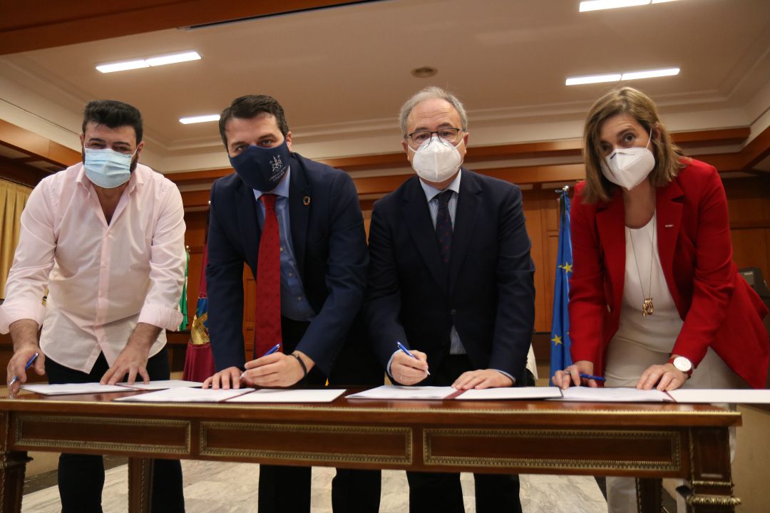 Firma del Plan de Choque de Córdoba. Firma del Plan de Choque de Córdoba.