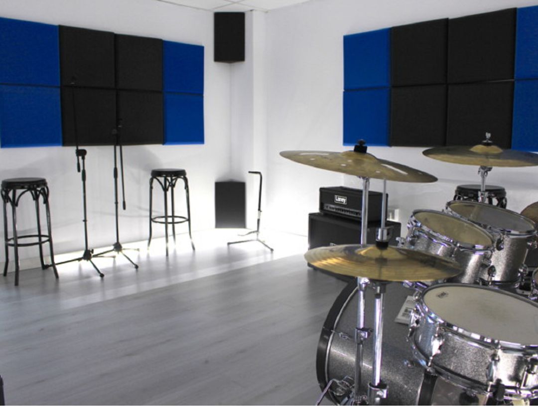 Sala de ensayo de Bacstage Academy Córdoba Sala de ensayo de Bacstage Academy Córdoba