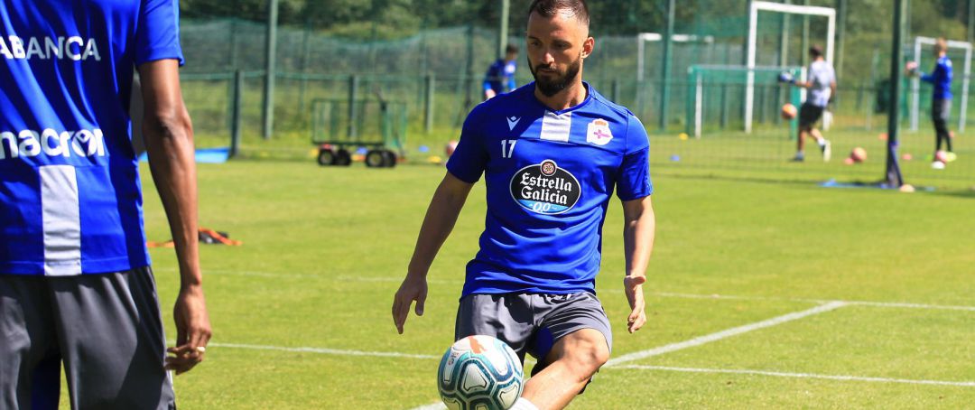 Çolak en un entrenamiento Çolak en un entrenamiento