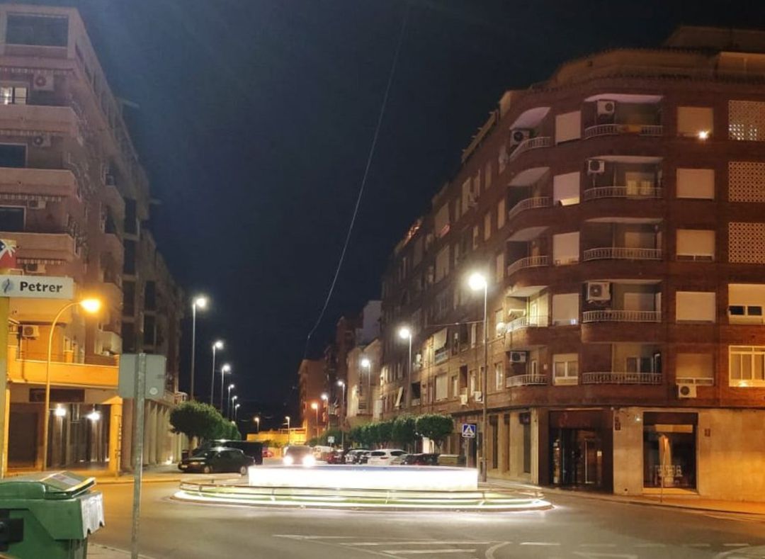 Petrer apuesta por la iluminación de bajo consumo Petrer apuesta por la iluminación de bajo consumo