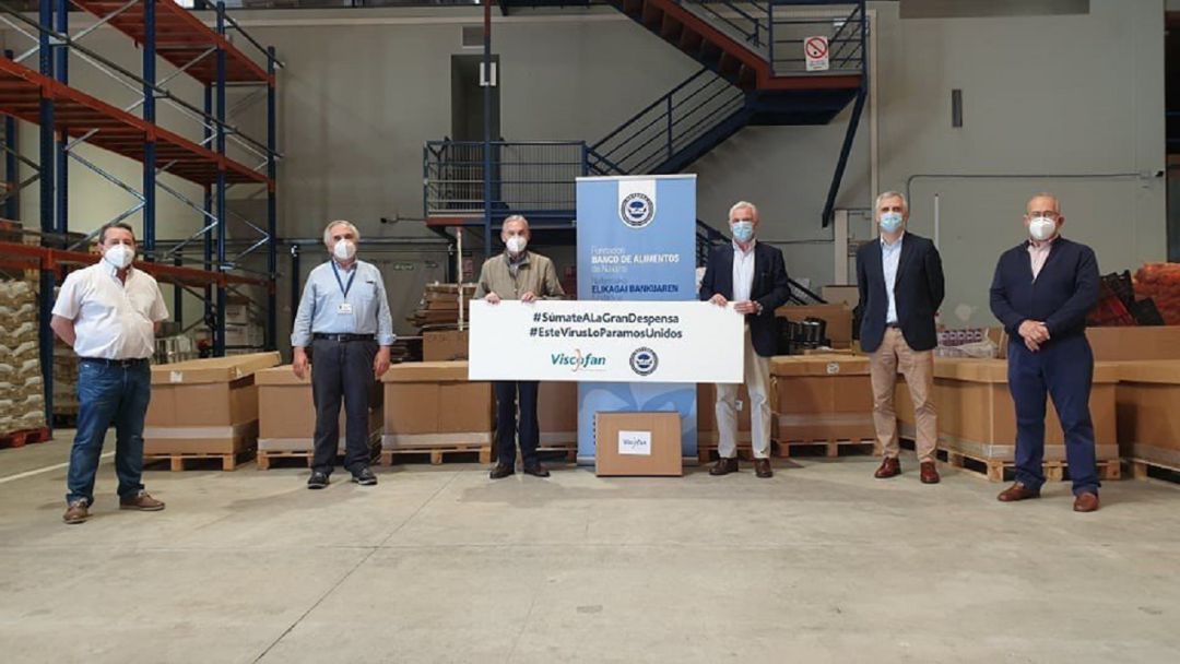 La plantilla de Viscofan dona 1.650 kilos de productos de alimentación al Banco de Alimentos de Navarra La plantilla de Viscofan dona 1.650 kilos de productos de alimentación al Banco de Alimentos de Navarra