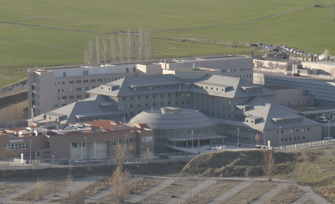 En la UCI del complejo asistecial se atiende a cuatro pacientes por covid19 En la UCI del complejo asistecial se atiende a cuatro pacientes por covid19