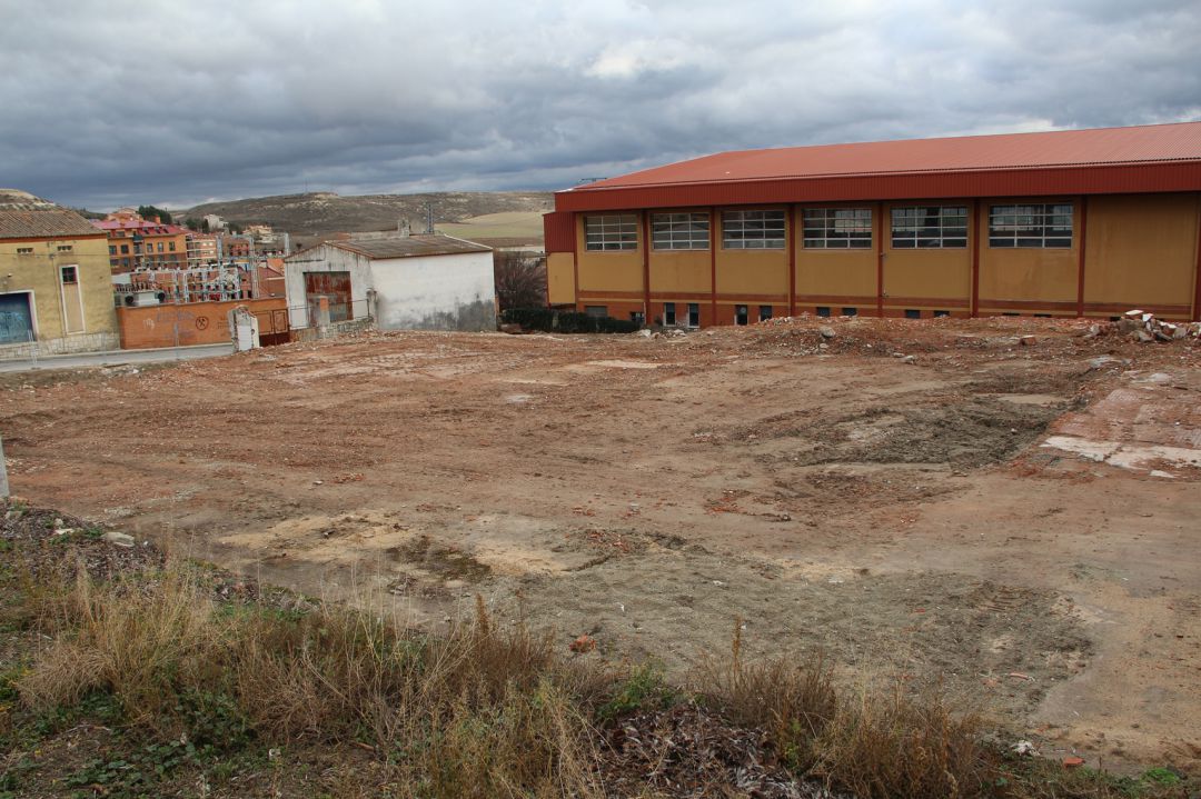 Solar donde la Junta de Castilla y León construirá el futuro Centro de Salud de Cuéllar Solar donde la Junta de Castilla y León construirá el futuro Centro de Salud de Cuéllar