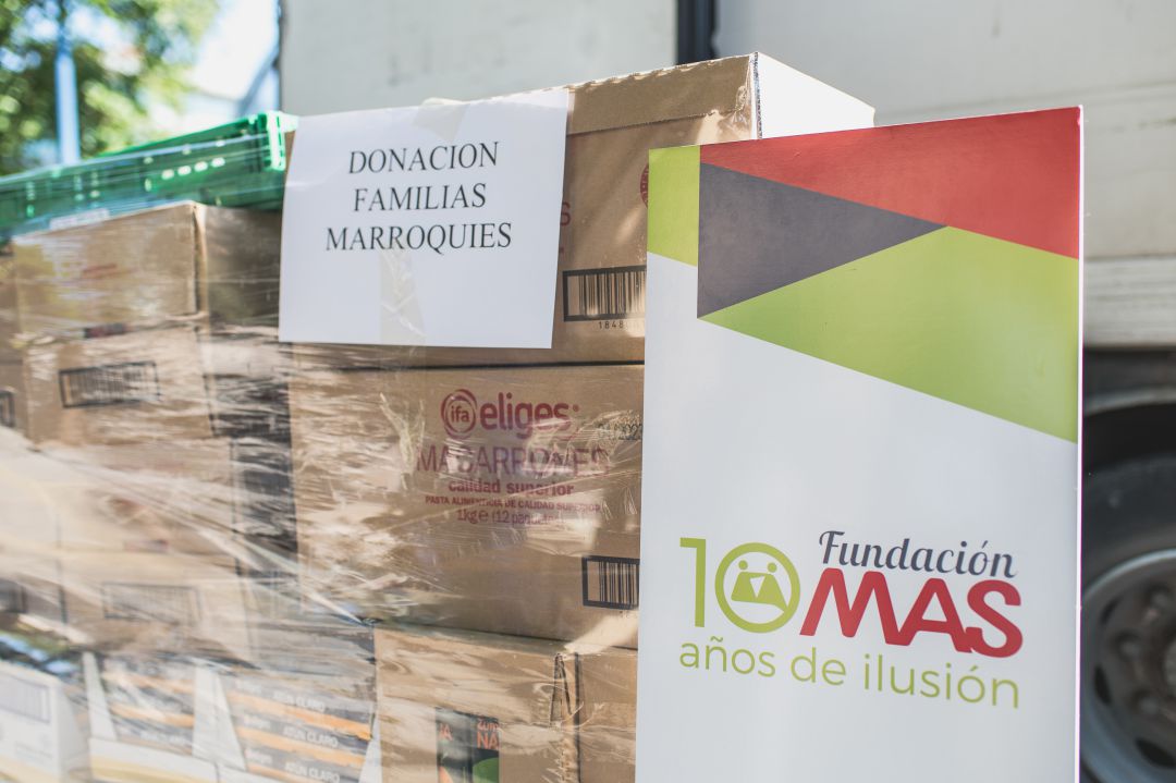 Momento de la donación del Grupo Mas a la Fundación Tres Culturas Momento de la donación del Grupo Mas a la Fundación Tres Culturas