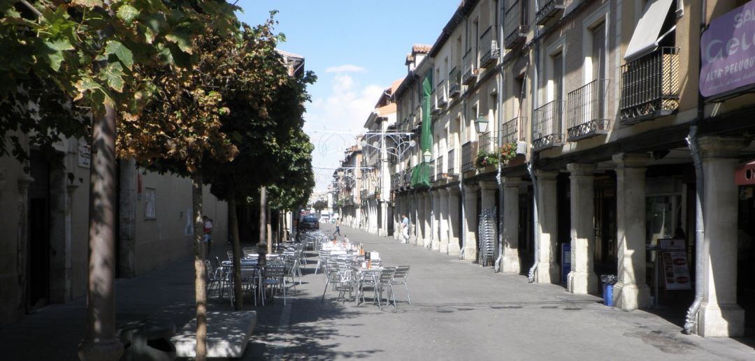 Terraza en la Calle Mayor de Alcalá de Henares Terraza en la Calle Mayor de Alcalá de Henares