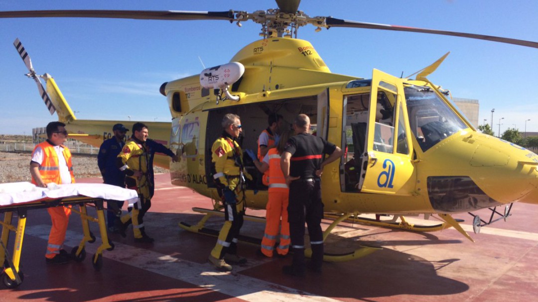 Evacuan en helicóptero a una mujer herida tras caerse en un paraje de montaña de Orihuela