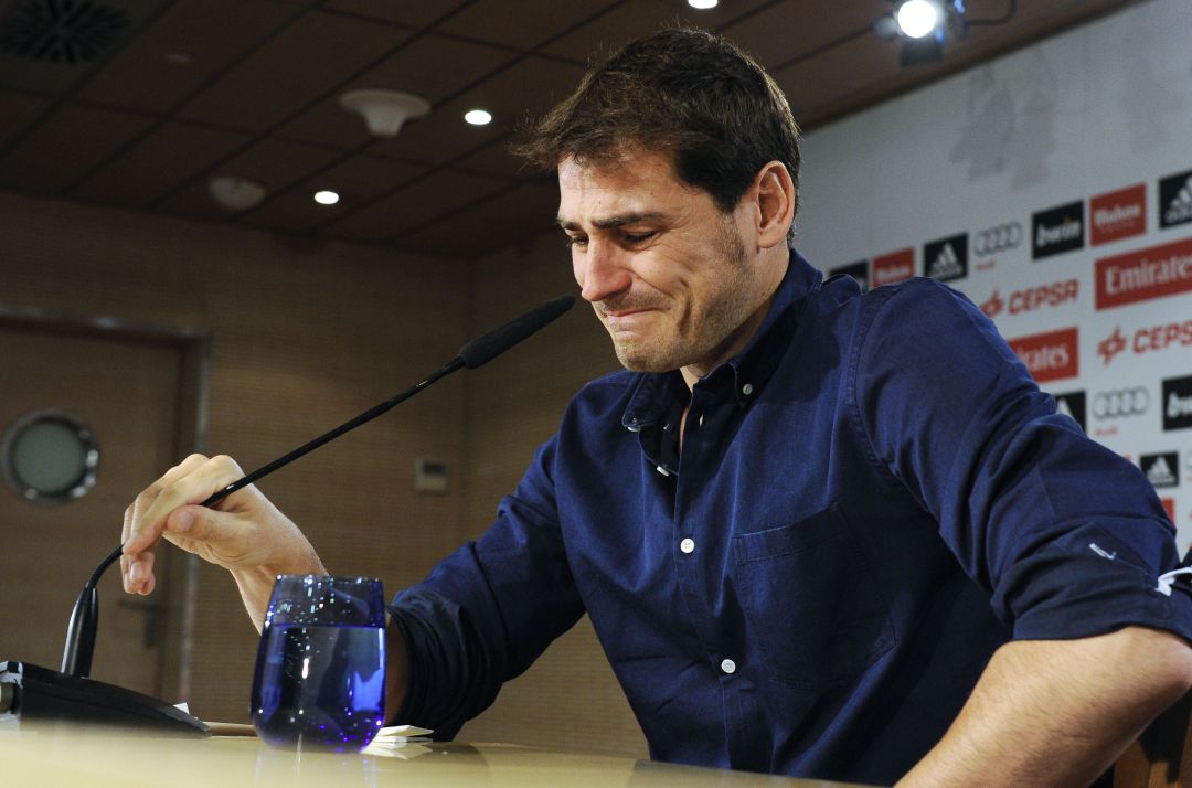 Iker Casillas se emociona enla rueda de prensa en la que anuncia su marcha del Real Madrid en 2020. Iker Casillas se emociona enla rueda de prensa en la que anuncia su marcha del Real Madrid en 2020.