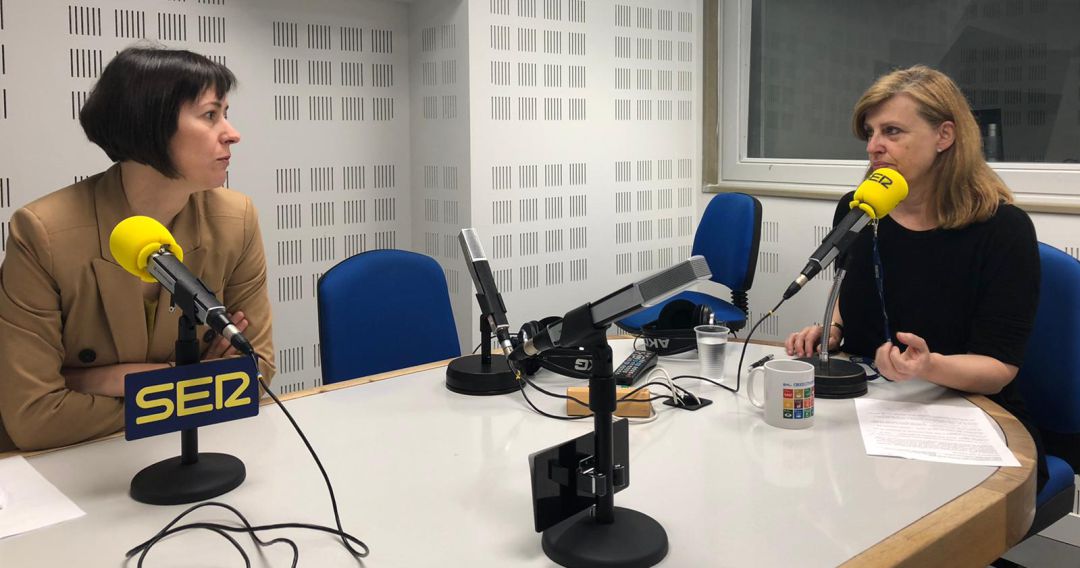 La portavoz nacional del BNG, Ana Pontón, durante la entrevista con Aida Pena en el estudio de Radio Galicia. La portavoz nacional del BNG, Ana Pontón, durante la entrevista con Aida Pena en el estudio de Radio Galicia.