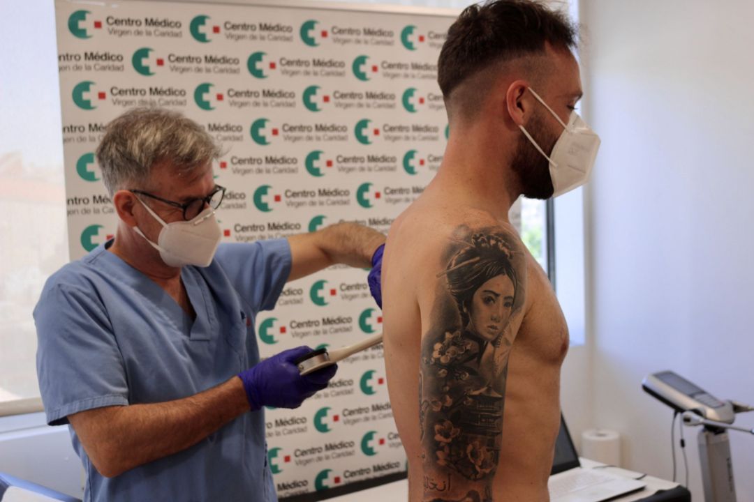 Jugador del Cartagena durante las pruebas médicas del sábado Jugador del Cartagena durante las pruebas médicas del sábado