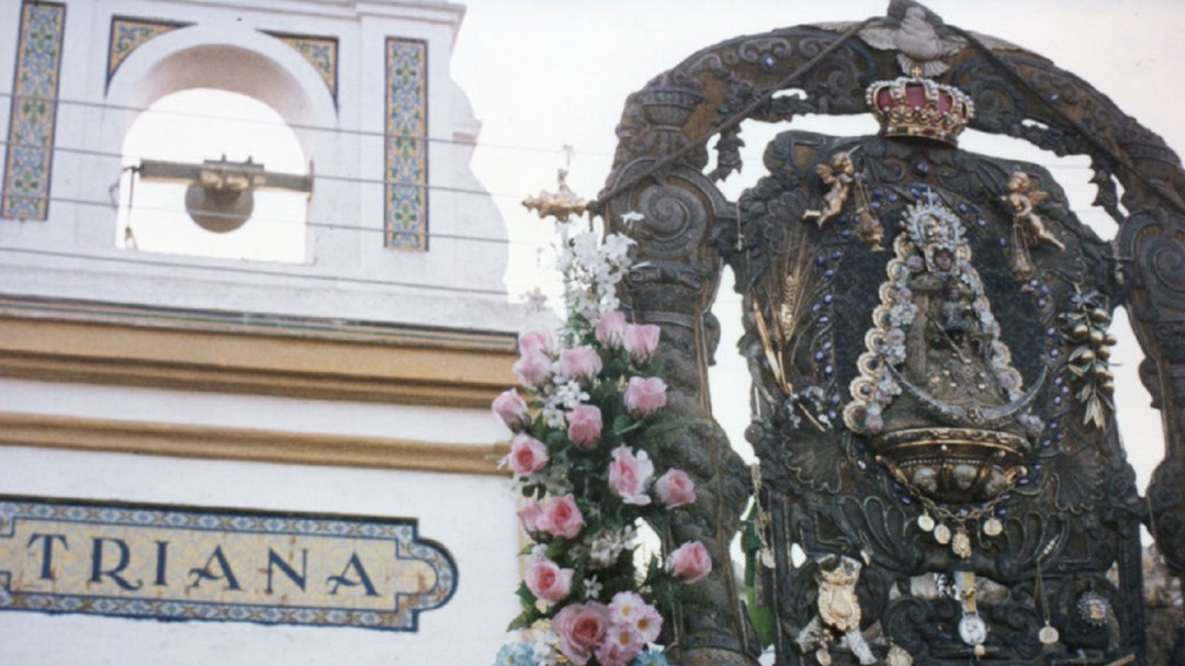 A falta de Romería, el Rocío de Triana abrirá su Capilla durante su Camino