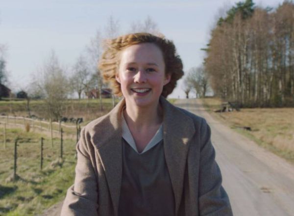 Fotograma de la película 'Conociendo a Astrid', basada en la infancia y juventud de Astrid Lindgren, autora de Pippi Calzaslargas entre otros personajes.