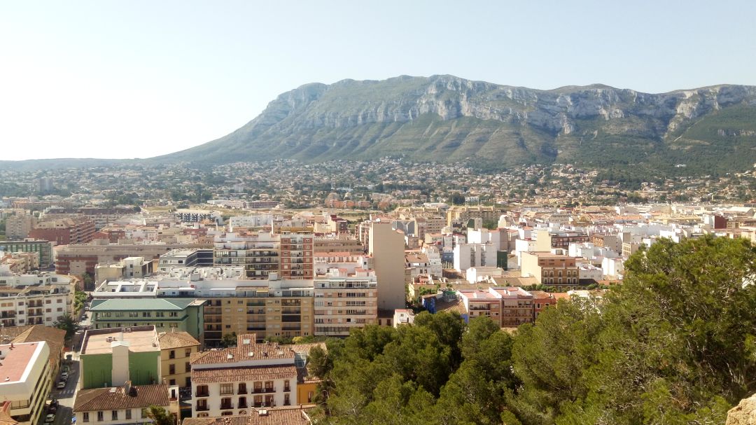 Dénia desde el Castillo. Dénia desde el Castillo.