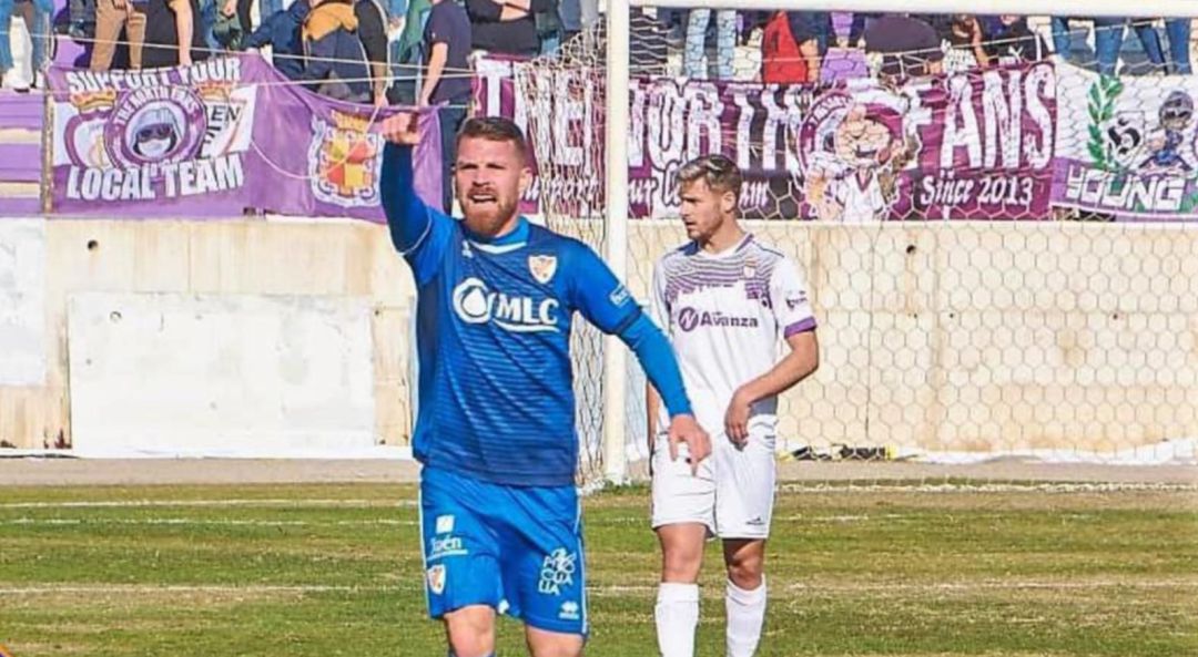 Iván Aguilar celebra uno de los tantos del último Linares Deportivo - Real Jaén. Iván Aguilar celebra uno de los tantos del último Linares Deportivo - Real Jaén.