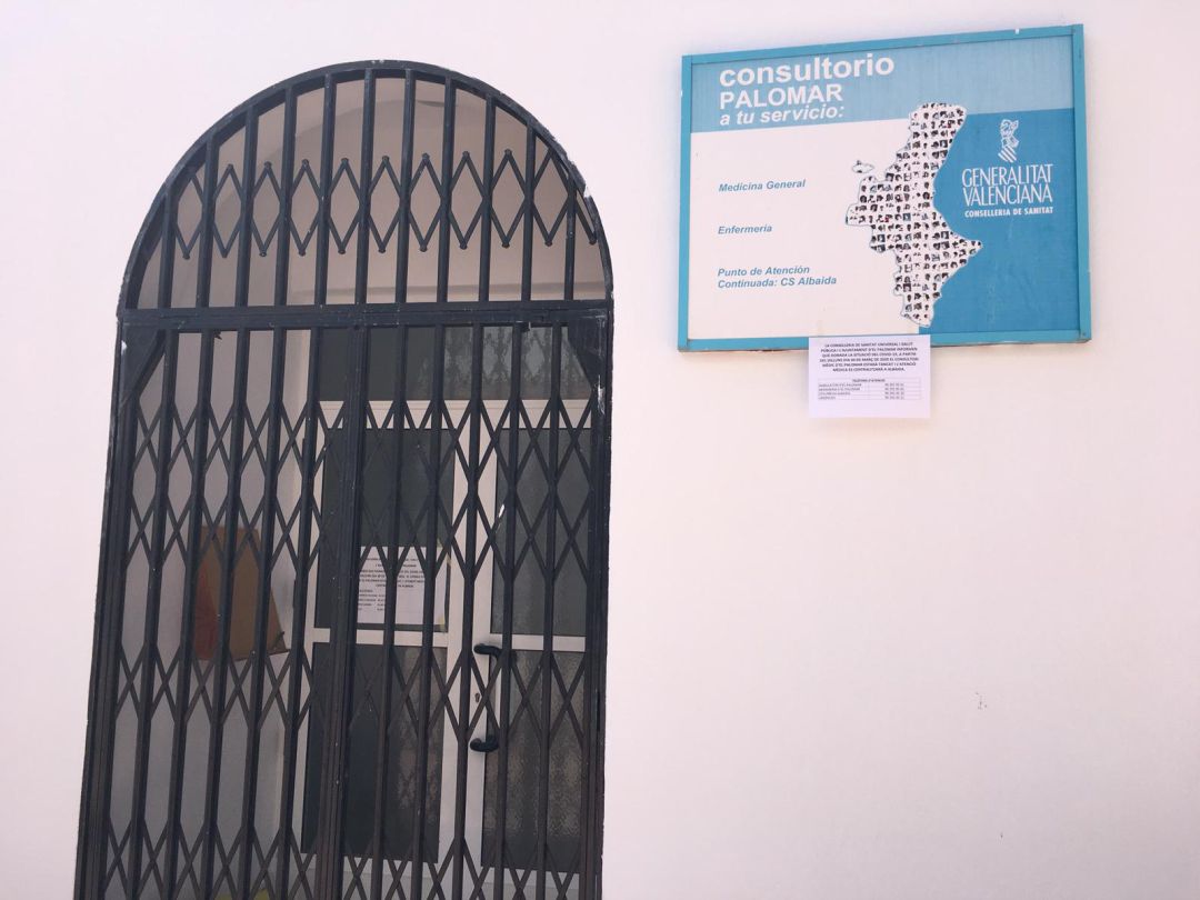 Imatge del consultori de El Palomar tancat al públic Imatge del consultori de El Palomar tancat al públic