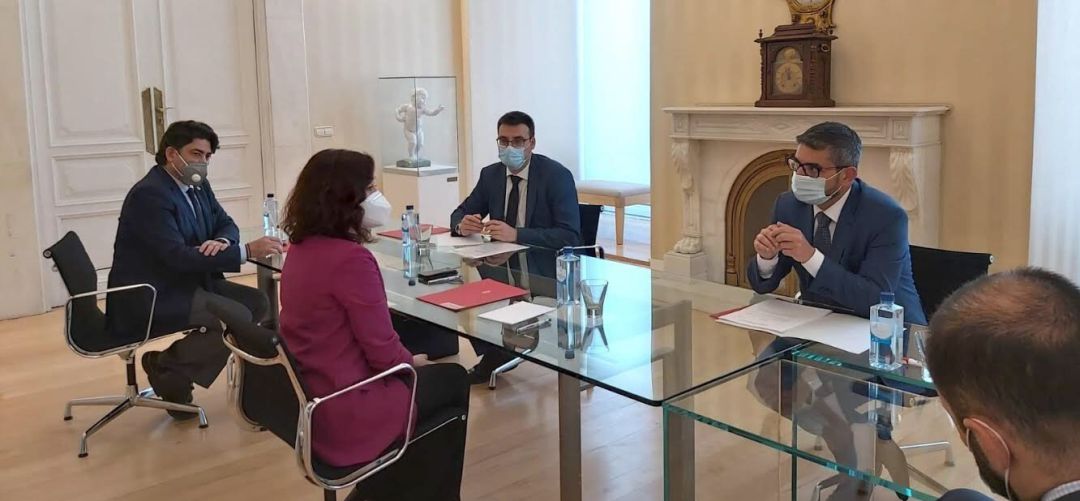 El alcalde de Alcobendas, Rafael Sánchez Acera, y el vicealcalde, Miguel Ángel Arranz, en su última reunión con Díaz Ayuso y David Pérez El alcalde de Alcobendas, Rafael Sánchez Acera, y el vicealcalde, Miguel Ángel Arranz, en su última reunión con Díaz Ayuso y David Pérez