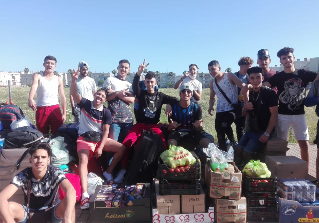 Dos años de permiso de trabajo para los jóvenes migrantes que están ayudando en el campo