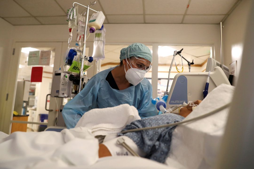 Unidad de Cuidados Intensivos, en un hospital de California (EEUU). Unidad de Cuidados Intensivos, en un hospital de California (EEUU).
