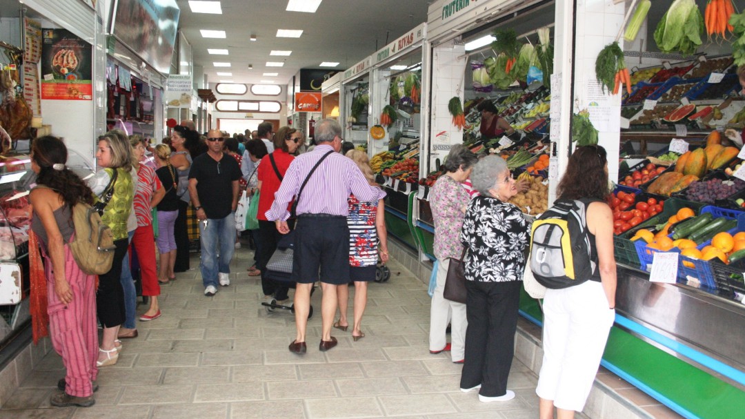 El Ayuntamiento sexitano compensará económicamente a los concesionarios del Mercado Municipal de Almuñécar