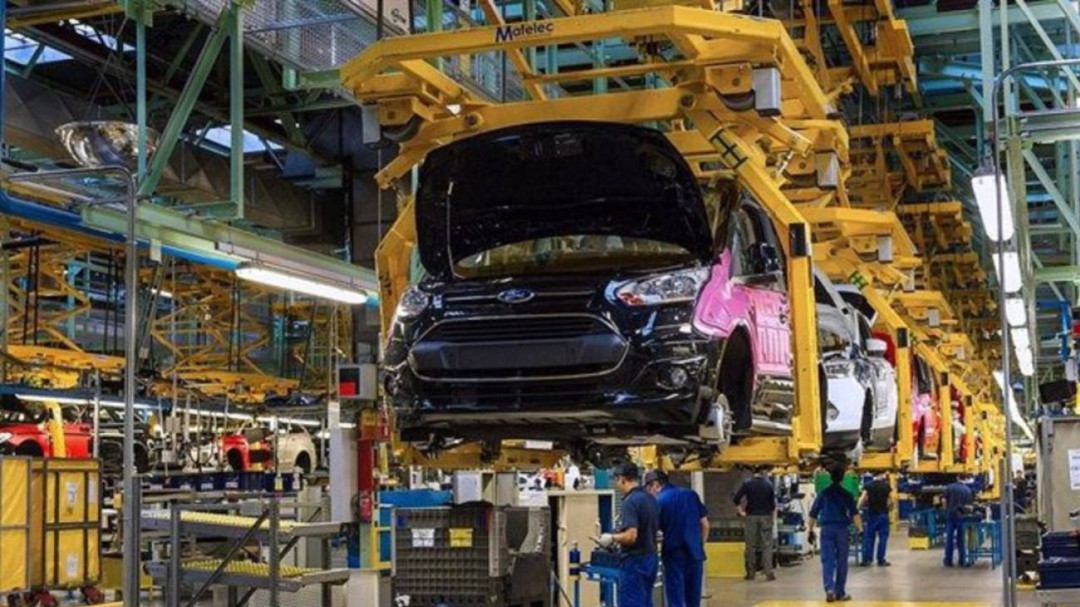 La dirección de Ford y UGT pactan las condiciones del ERE en la planta valenciana