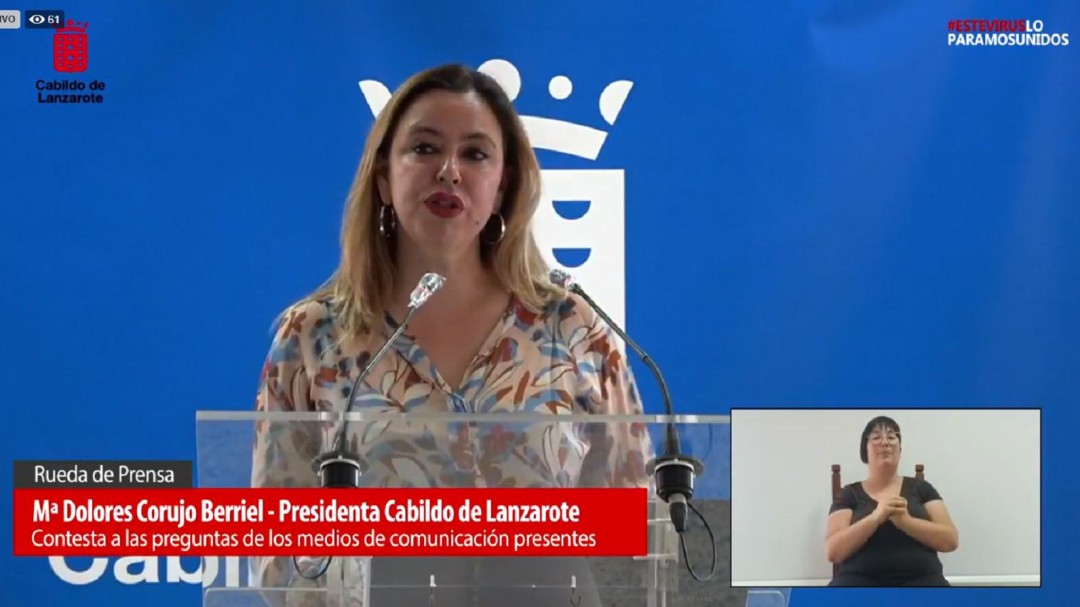 La presidenta del Cabildo denuncia haber heredado servicios fundamentales prestados sin cobertura legal