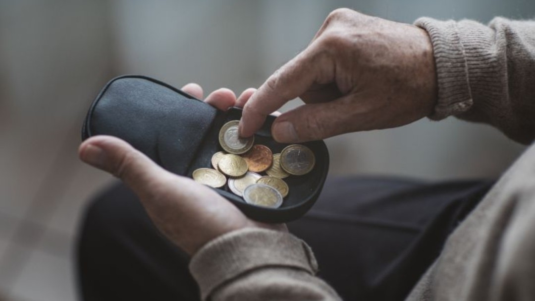 Las pensiones contributivas se reducen en 677 en un mes en Albacete